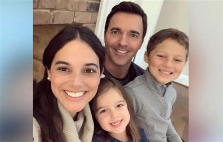 Who is Mike Wolfe? Wiki, Biography, Age, Wife, Children, Net worth, Family & More